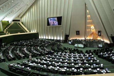 مجلس با تعیین سقف برای پاداش خدمت بازنشستگان مخالفت کرد!!!